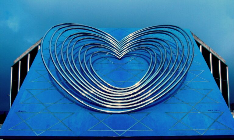 Steel Your Heart Away (Miranda Lambert, The Weight Of These Wings review)